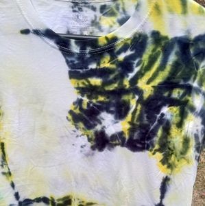 Tie-Die T-Shirt Uni-Sex Size Med